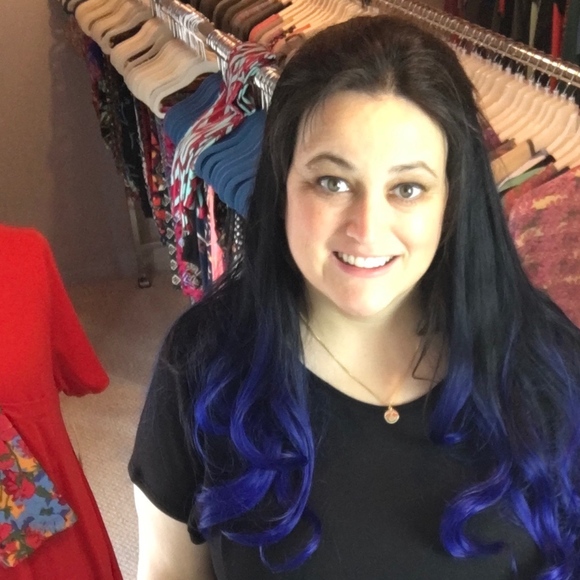 Meet your Posher, Stacey - Picture 2 of 2